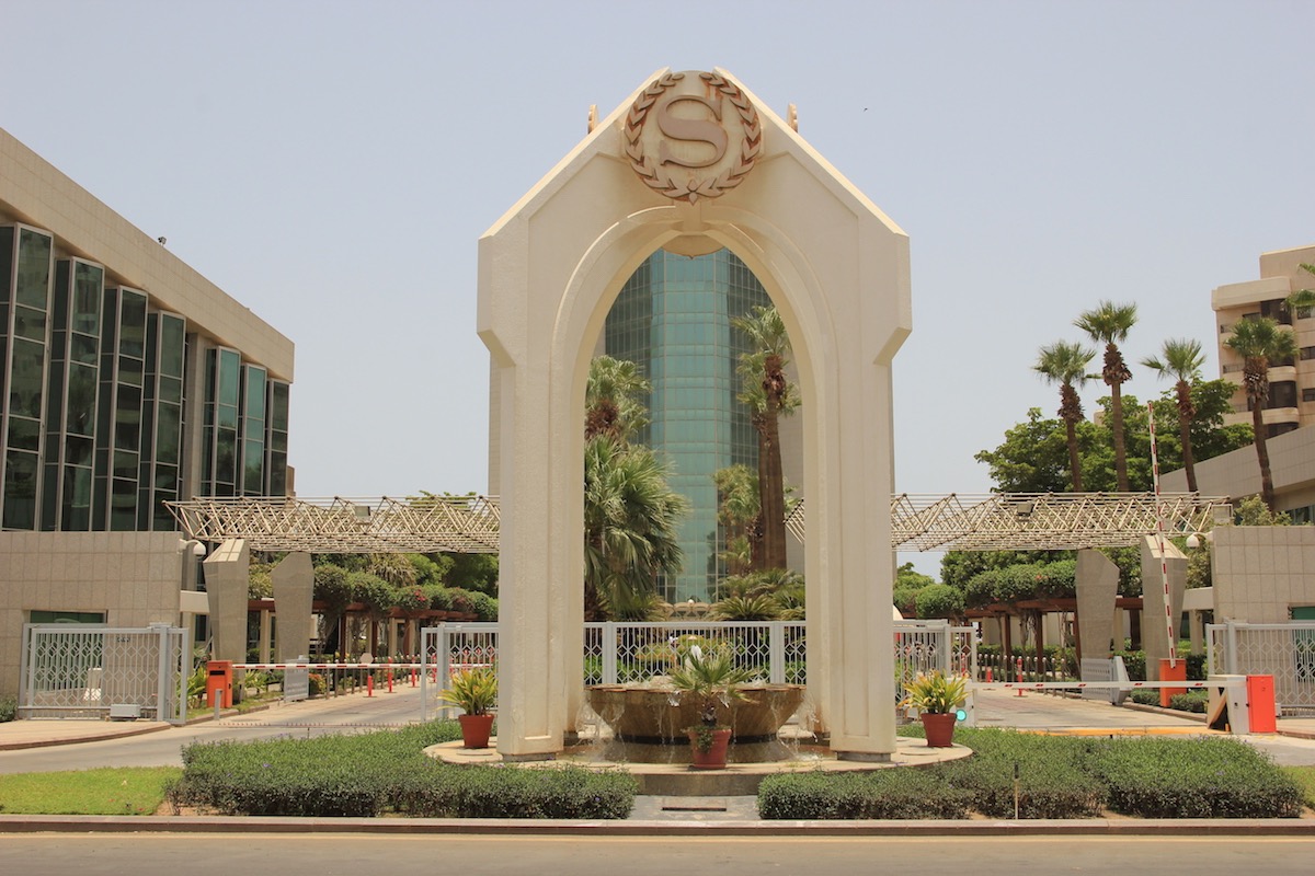 Напротив пятизвездочного отеля Sheraton Jeddah